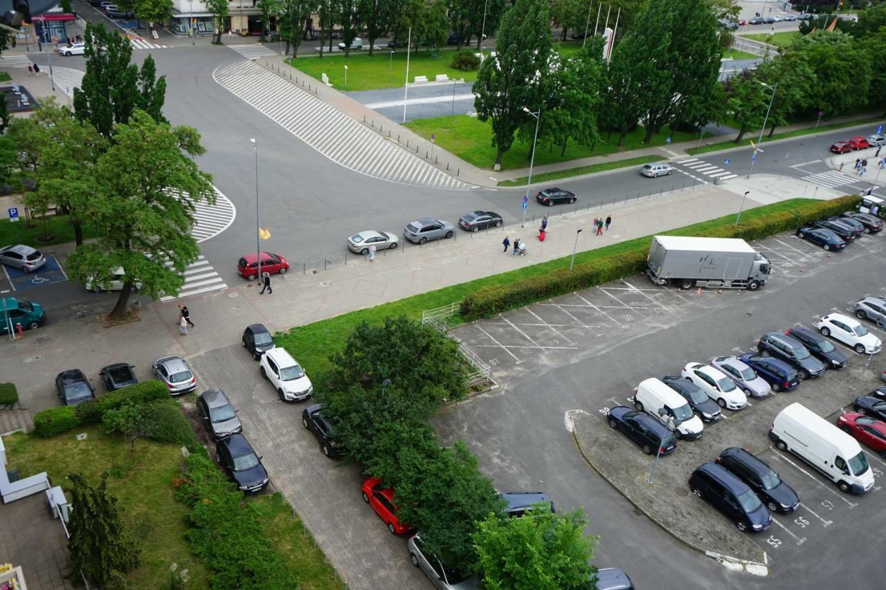 Sloneczny Skwer 13 Apartment Gdynia Bagian luar foto